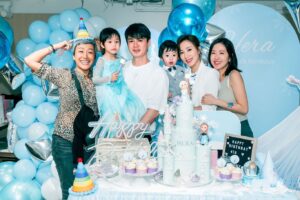 Natalie Tong Instagram - 🩵🩵
去party 已經係上世紀嘅事
依家晚上又好少出街
下午嘅party好啱我
而且比大人party 更忙
每個吹水都用咗個幾鐘
見到小公主慢慢開始無電
就知應酬真係好攰㗎
🤭😆
我仲要睇住當日嘅男朋友仔玩
@jaco_chan_aj 
送佢返屋企時
佢好窩心咁回頭叮囑我
揸車要小心啲
返到屋企記得
沖完涼先好食飯
😂😂😂

小珍珠 健康快樂 
日日都開心
🌸🌸

#NT