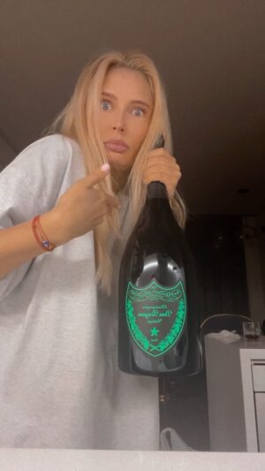 Natalya Rudova Instagram - ВСМысле?😂😂😂

Отмечай «Наташу»🙈