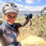 Natasha Klauss Instagram - Extrañaré estos días de #bici en la montaña con la mejor compañía @elvene10 ♥️ Momentos contigo recorridos para recorrer los nuevos 🙏❤️💪 Feliz #martes #misamores