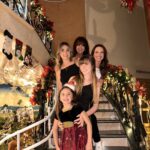 Natasha Klauss Instagram - Las amo ellas son las mujeres de mi familia ! 3 generaciones 🥰❤️ Faltas sólo tú mi @alanaranjar @soytatianaklauss @tatianamaria76 @palomag_2204 #feliz2024