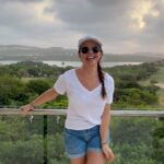 Natasha Klauss Instagram - Conectar con mi amor 🧡 Conectar con mi confianza ❤️ Conectar con mi fuerza ❤️ Conectar con mi salud ❤️ Conectar con mi sabiduría 🧡 Propósitos para el 2024 ❤️🙏 Los tuyos ? Los leo #misamores 👇🏻