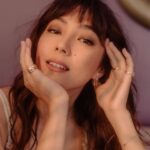 Natasha Liu Bordizzo Instagram - Thank you @elizabethrweinberg for these lovely portraits!! Thought I’d finally post some long lost strike content 🍇🍇
