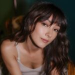 Natasha Liu Bordizzo Instagram - Thank you @elizabethrweinberg for these lovely portraits!! Thought I’d finally post some long lost strike content 🍇🍇