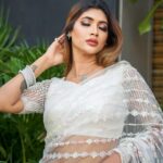 Natasha Majhi Instagram - Unleash your inner diva with a stunning saree that accentuates your elegance and femininity. 💃 📸 : @_dj_thakur58 @dj_media_works______ Saree : @odette_style Jwellry set by : @zaisha.co.in Mua & hair by me : @somamajhiofficial Styling : @stylist_natty Asstnt team : @jitendra5440yadav #lastpicoftheyear 💕2023 Say to bye 👋 #loveyourself #followme #style #instalike #picoftheday #like4likes #fashion #sareelove #follow #likesforlike #ootd #bye2023hello2024✨♥️ #somamajhiofficial