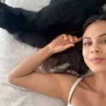 Nathalie Kelley Instagram – Feeling so much gratitude and love for my human and more than human family. I’m usually a massive Xmas grinch but this year I got swept away in the love, laughter, kindness and loving care of these beautiful beings. The island of Boriken (Puerto Rico)  is always so good to me and after months of isolation in the Amazon it’s so good to be living in community once more. I love waking up and see these faces first thing in the morning and before I go to sleep at night. So much love to you @indiecitadorada , @yellowcrystalseed, @gbsk, @ale.melchor, Arian and Mishki ❤️ luscious linen pieces by @estiloemporio 🌹