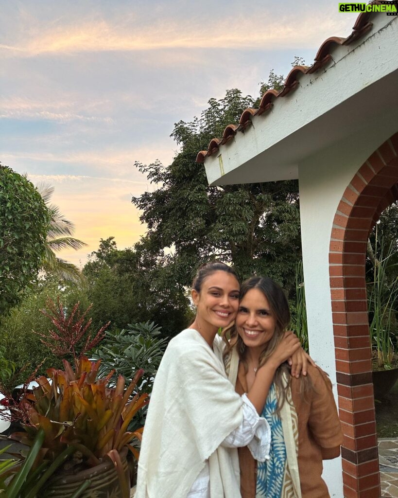 Nathalie Kelley Instagram - Feeling so much gratitude and love for my human and more than human family. I’m usually a massive Xmas grinch but this year I got swept away in the love, laughter, kindness and loving care of these beautiful beings. The island of Boriken (Puerto Rico) is always so good to me and after months of isolation in the Amazon it’s so good to be living in community once more. I love waking up and see these faces first thing in the morning and before I go to sleep at night. So much love to you @indiecitadorada , @yellowcrystalseed, @gbsk, @ale.melchor, Arian and Mishki ❤️ luscious linen pieces by @estiloemporio 🌹