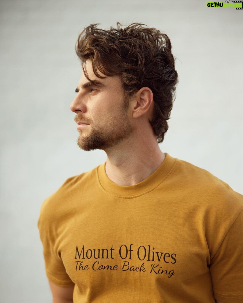 Nathaniel Buzolic Instagram - Mount of Olives - The come back King @palmsundaysco tee is now available The best thing about knowing Jesus (Yeshua) is knowing He is coming back. There is no mystery about that, and there is no confusion where he is returning to. The only unknown is how much longer we must patiently wait. We, the believers don’t worry about the when or at least we shouldn’t. It’s the why & the what needs to be done until His return that we as modern day Christian’s must constantly understand and pursue. Waiting for the come back King This Tee comes in three colors, This Gold, royal blue and navy - available at palmsundaysco.com $35.00 shipping
