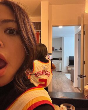 Navia Robinson Instagram - Thank you @atlhawks #TrueToAtlanta ❤️‍🩹❤️‍🩹 wearing with #pride and #joy