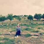 Nazanin Bayati Instagram - هر خوابی بیدار ممکن است هر بیداری خوش است . . خداوندا تمام حرف های جهان یک طرف: این راز یک طرف . . هر خوابی یک طرف بیداری‌ خوابی من یک طرف . . . . شمس لنگرودی📚🌸