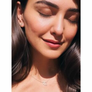 Nazanin Boniadi Instagram - Jewelry in support of human rights in Iran? And Iranian female-founded? Yes please! In honor of Norooz you can use code ABC20 to shop for this gold and diamond Iran necklace or any item on the @noush_jewelry website and they will donate 20% of all sales to @IranRights as well as a 10% discount for shoppers, from today until Sizdah Bedar on April 1, 2024. The perfect gift that gives back. Visit noushjewelry.com

For this specific necklace search for ‘Iran map necklace’ on the website and in the customize box you can write any specifications.

**Note: this is not a paid ad, it is a charitable campaign. There is no business affiliation between Nazanin Boniadi and Noush Jewelry.