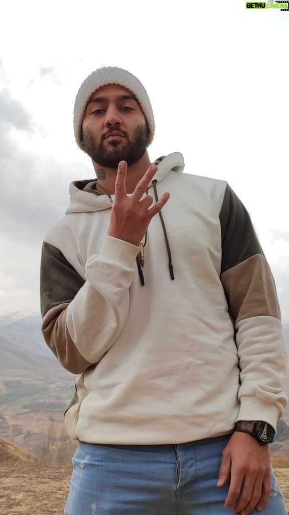Nazanin Boniadi Instagram - 🚨 Breaking: Iranian dissident rap artist Toomaj Salehi has been sentenced to death for standing with the #WomanLifeFreedom protests and using his art to criticize the Islamic Republic authorities for their crimes and injustices. #FreeToomaj #توماج_صالحی #SaveToomaj