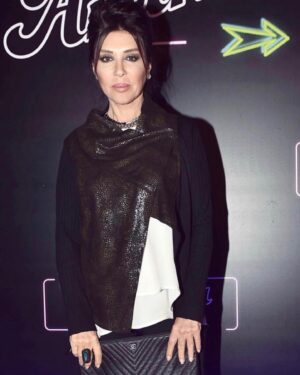 Nebahat Çehre Instagram - Mutlu Haftalar 😍🌺