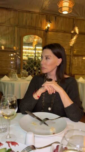 Nebahat Çehre Instagram - 