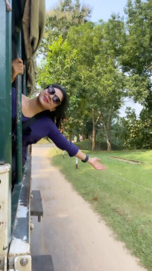 Neelanjona Neela Instagram - Chander gari 🤷‍♀️