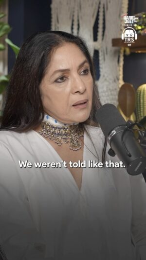 Neena Gupta Instagram - Neena Gupta Ma’am ki seedhi, sacchi aur Full-On Filmy kahaani Only On TRS 🤯

Dekhein poora Podcast @neena_gupta ke saath kyunki yeh kahaani hai ekdum Must Watch 🔥

@mountaindewin 

#actress #bollywood #BeerBiceps