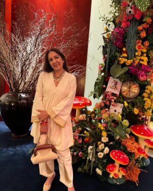 Neena Gupta Instagram - Phoolmati in Hong Kong for India by the Bay

Outfit: @houseofmasaba