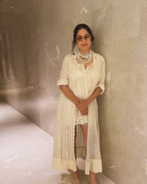 Neena Gupta Instagram - Summer white and pearls
