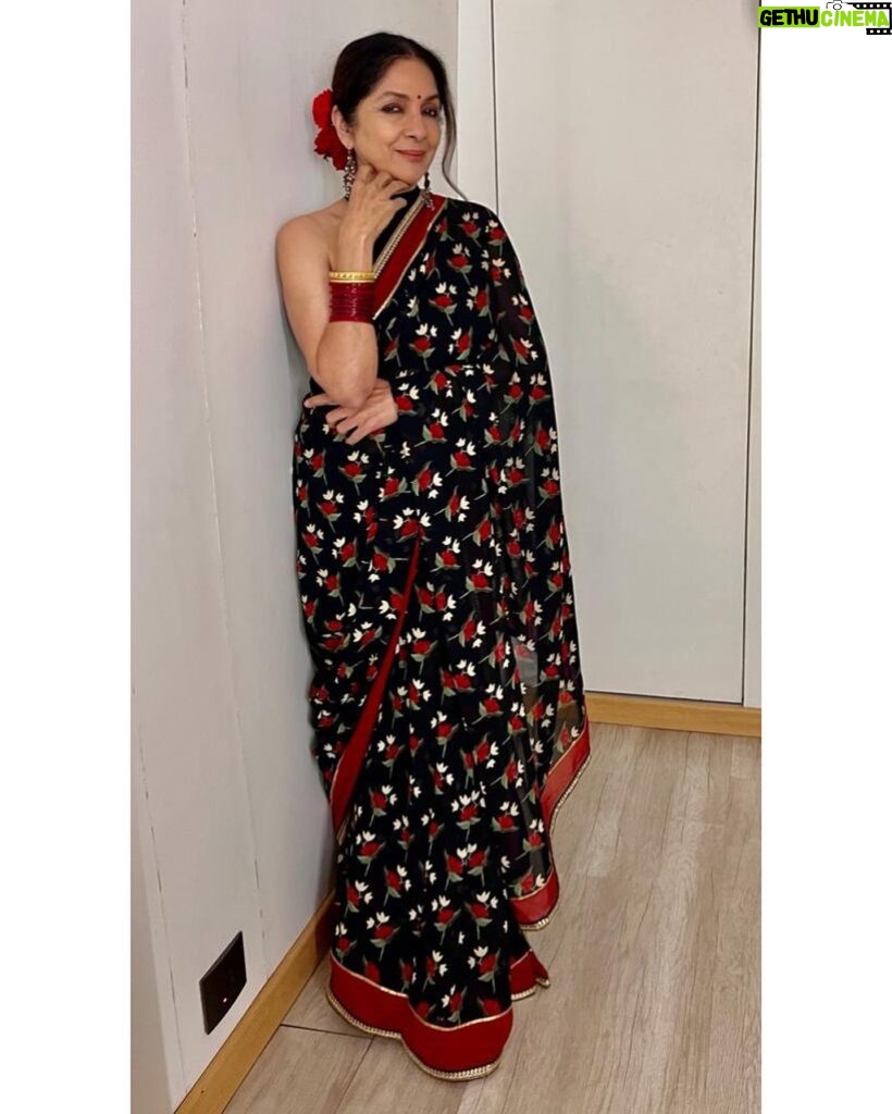 Neena Gupta Instagram - Phoolmati wearing @houseofmasaba saree!