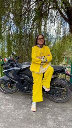 Neena Gupta Instagram - Get ready to be on the edge of your seats because this murder mystery has it all! A chilling murder, stirring secrets, multiple suspects, and one Detective who will put an end to the biggest question yet - Who killed Brig. Rawat?
Charlie Chopra and The Mystery Of Solang Valley, streaming now, only on Sony LIV.

Directed by @vishalrbhardwaj in association with #TuskTaleFilms, starring @wamiqagabbi @priyanshupainyuli  @Neena_Gupta @naseeruddin49 #RatnaPathakShah @GulshanGrover @LaraBhupathi  @iamroysanyal @Paoli_Dam @imaadshahmadboy @thesurrealvivaanshah @pulkitmakol 

@priti.shahani #JamesPrichard #BasiAkpabio #LeoDezoysa @rekha_bhardwaj @aasmaanbhardwaj #AnjumRajabali @jyotsnahariharan @VBFilmsOfficial @OfficialAgathaChristie @nonamunious @shoumini_ghoshroy @eshtylist @manasmittal @gautamkishanchandani @khyatimalhotra558 @amansrivas @001danishkhan @saugatam @sonylivinternational

#CharlieChopra #CharlieChopraOnSonyLIV