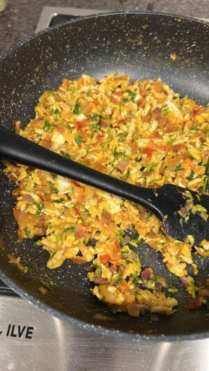 Neena Gupta Instagram - Making Anda Bhurji in Sydney at my shoot