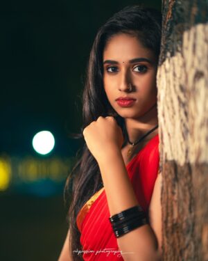 Neha Chowdary Endluri Instagram - The look in detailing ❤️ #swipe 

📸 & 🎨 : @mukeshreddy89 @mkpassionphotography 
Makeup , hairstyling & saree draping : @priyasandeepmakeupartistry @bridalstoptirupati 
Thanks for the location Sandeep annaa!! @priyasandeepmakeupartistry 🔥
Team : @mukeshreddy89 @vamsireddy_111 @gangasaireddy94