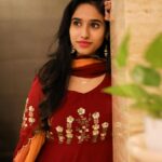 Neha Chowdary Endluri Instagram – When in doubt , wear red ❤️ #swipe 
Outfit: @elegant_threads_by_salma 

#neha_nani #nehachowdary