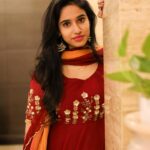 Neha Chowdary Endluri Instagram – When in doubt , wear red ❤️ #swipe 
Outfit: @elegant_threads_by_salma 

#neha_nani #nehachowdary