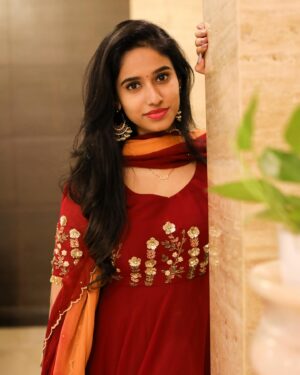 Neha Chowdary Endluri Instagram - When in doubt , wear red ❤️ #swipe 
Outfit: @elegant_threads_by_salma 

#neha_nani #nehachowdary