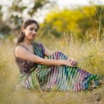 Neha Chowdary Endluri Instagram – Get lost in the moment ✨ #swipe 
📸 : @mkpassionphotography @mukeshreddy89 
Saree & blouse : @elegant_threads_by_salma 
Makeup & hairstyling: @tripuraa_alapati 

#neha_nani #nehachowdary