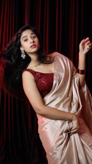 Neha Chowdary Endluri Instagram - Chammak challo ✨ #neha_nani #reels #trending #chammakchallo