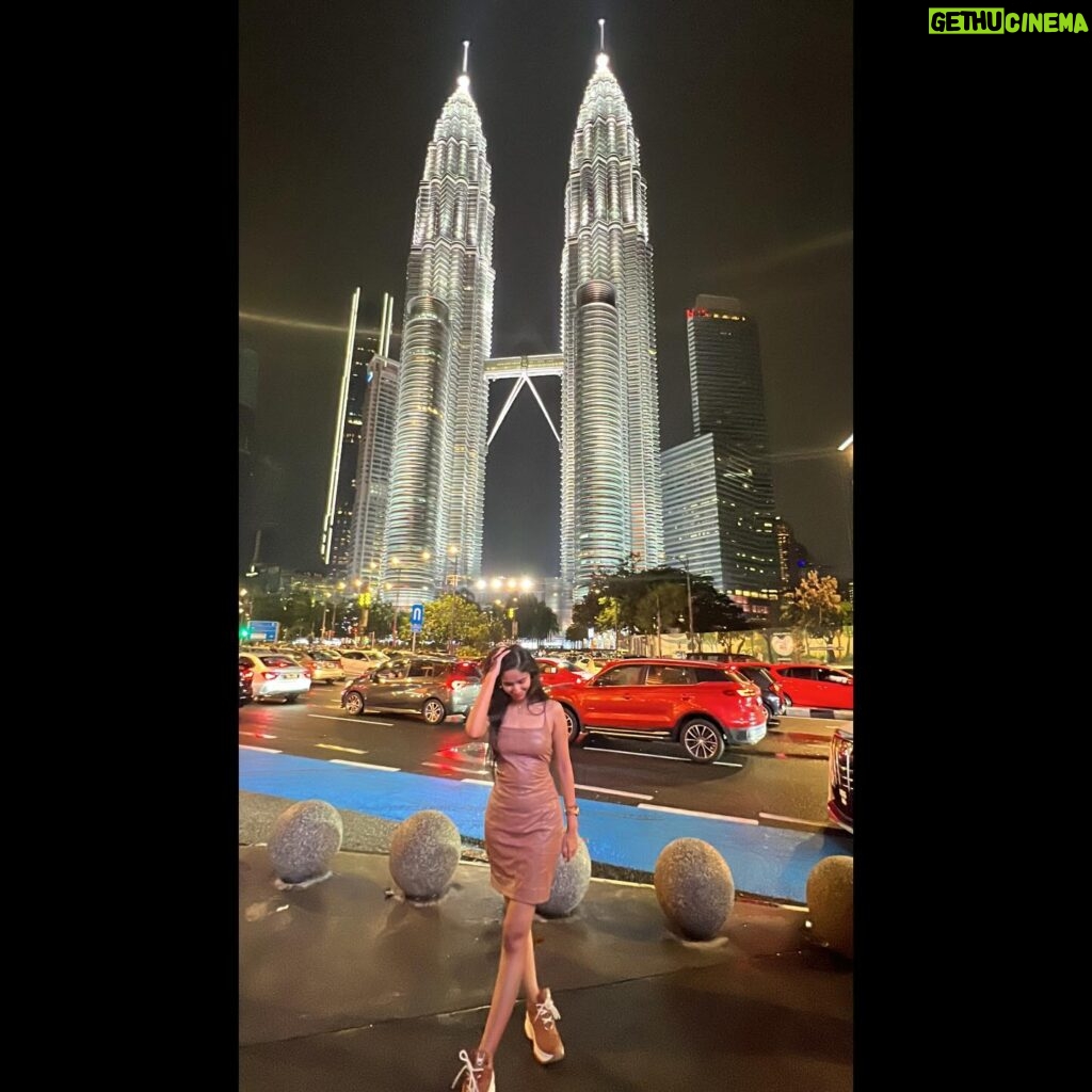 Neha Chowdary Endluri Instagram - Twin Towers ✨ #swipe #neha_nani #nehachowdary #malaysia #twintowers