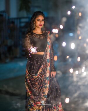 Neha Chowdary Endluri Instagram - Diwali subhakankshalu ✨ #swipe 
📸 - @avinash_mukkamala 
Outfit: @bridalstoptirupati 
Makeup& hairstyling: @priyasandeepmakeupartistry @bridalstoptirupati 

#neha_nani #nehachowdary #diwali #diwali2023 #happydiwali