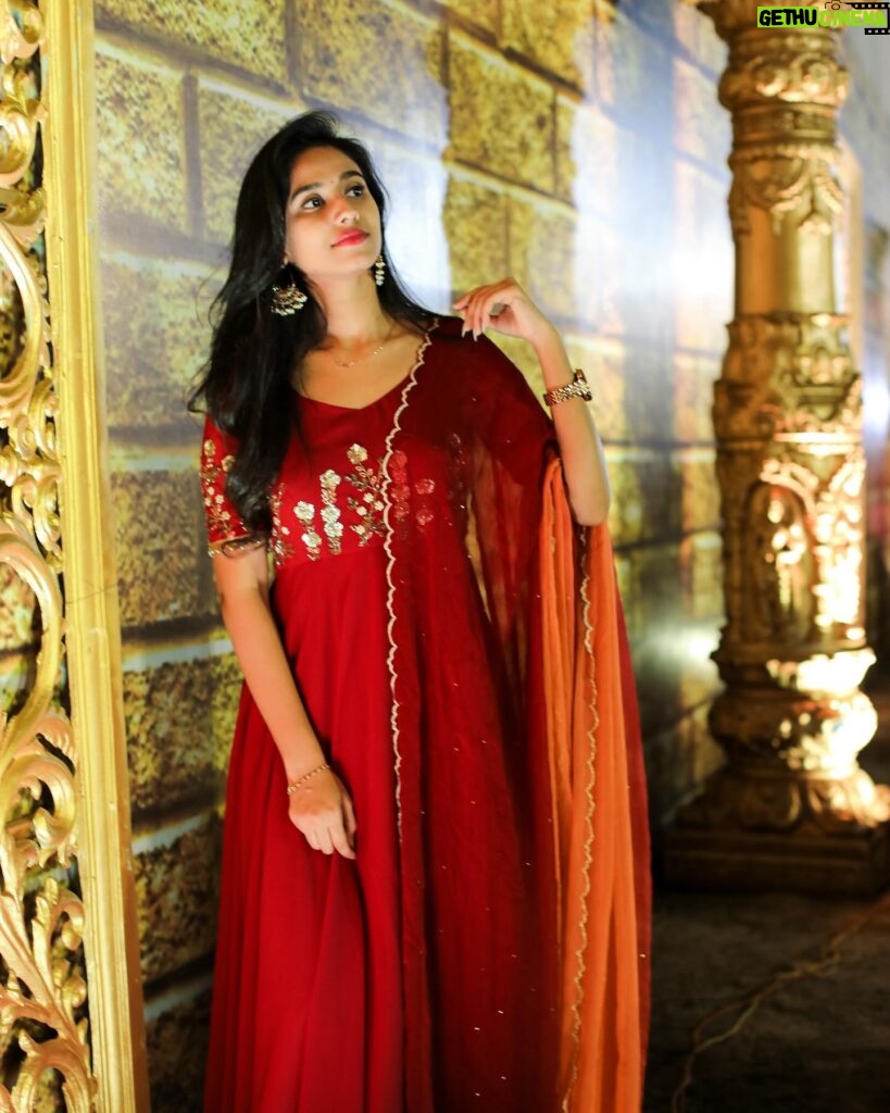 Neha Chowdary Endluri Instagram - When in doubt , wear red ❤️ #swipe Outfit: @elegant_threads_by_salma #neha_nani #nehachowdary
