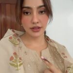 Neha Sharma Instagram - एक जागरूक नागरिक के रूप में वोट करना हमारा अधिकार और कर्तव्य दोनों है। आज मैंने वोट करके लोकतंत्र के महापर्व में अपनी भागीदारी सुनिश्चित की है। मैं भागलपुर के लोगों और पूरे देश में जहां जहां वोटिंग हो रही है वहां के लोगो से अपील करती हूं सभी लोग वोट जरूर करें।