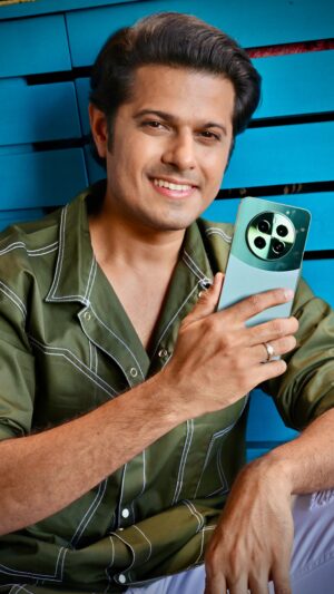 Neil Bhatt Instagram - Get ahead with the #NARZO70Pro5G! Enjoy contactless control, seamless interaction, and exceptional low-light photography with the SONY IMX890. Truly the #betterphone