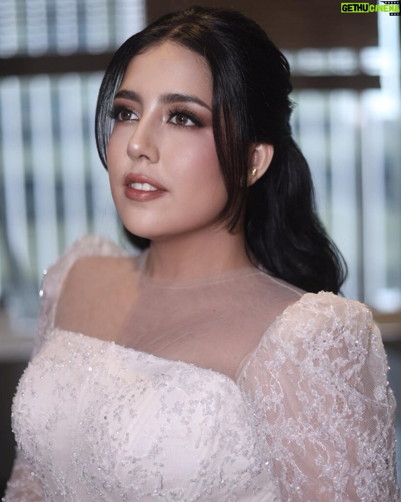 Nessie Judge Instagram - So honored to be a part of your day, Nes 🥹 @nessiejudge 💕 thank you for trusting me from the very beginning. Thank you for the fun makeup sesh dari subuuhhh 😭🫶 ngobrol dari A-Z! I’m so so happy that you finally found your person that you’re gonna work through marriage together till jannah 🤍 congrats again, my love 🥺 Makeup by VG Hairdo akad @minarbeauty Hairdo resepsi @yuliacenvensius Gown akad @wirantikurniabride Gown resepsi @christiebasill