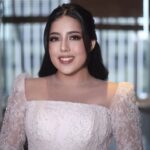 Nessie Judge Instagram - So honored to be a part of your day, Nes 🥹 @nessiejudge 💕 thank you for trusting me from the very beginning. Thank you for the fun makeup sesh dari subuuhhh 😭🫶 ngobrol dari A-Z! I’m so so happy that you finally found your person that you’re gonna work through marriage together till jannah 🤍 congrats again, my love 🥺 Makeup by VG Hairdo akad @minarbeauty Hairdo resepsi @yuliacenvensius Gown akad @wirantikurniabride Gown resepsi @christiebasill