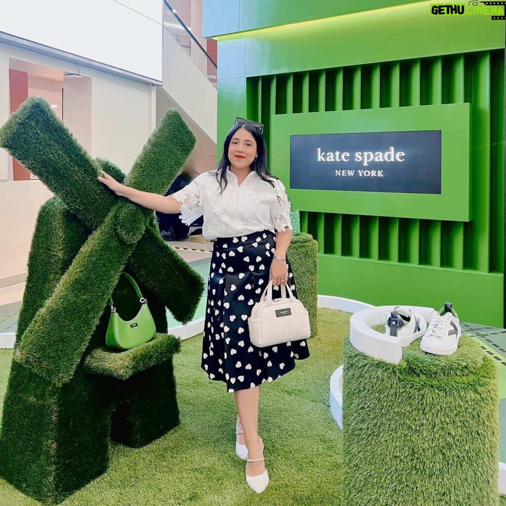 Nessie Judge Instagram - And just like that, it’s time for spring again! ♠️🤍 Coba, kasih tau satu hal yang kalian enjoy di bulan Maret ini? 🫶🏻 Check out Kate Spade’s Spring 2024 Pop Up at MKG 3 The Forum! @katespadeny @kanmogroup.fashion #KateSpadeNY