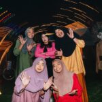 Nessie Judge Instagram - Kira-kira apa kabar ya ibu yang main sl-CANDY CRUSH waktu meeting dewan? 💕 Apa scene favorit kalian di #RewindID2023? Kalau aku, semuanya! So proud of @chandraliow @cianicolay @tommylimmm @christianbong @elziwai @tya_magdalena !! #CandyCrushLover