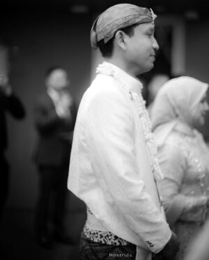 Nessie Judge Instagram - Akad Ceremony of Nessie & Andryan. 
-
Photo & Video — @byputrida 
Exclusive Media Partner — @thebridestory 
Wedding Planner — @pure.organizer
MUA @vinnagracia @vgmakeupstudio
Bride’s Attire — @wirantikurniabride
Groom’s Attire — @beskapan
Shoes — @jimmychoo 
Ring — @tiffanyandco 
Decoration — @tuesdayproject
Live cam — @viding.co 
Invitation — @invitto.printery 
Venue — @alilascbd