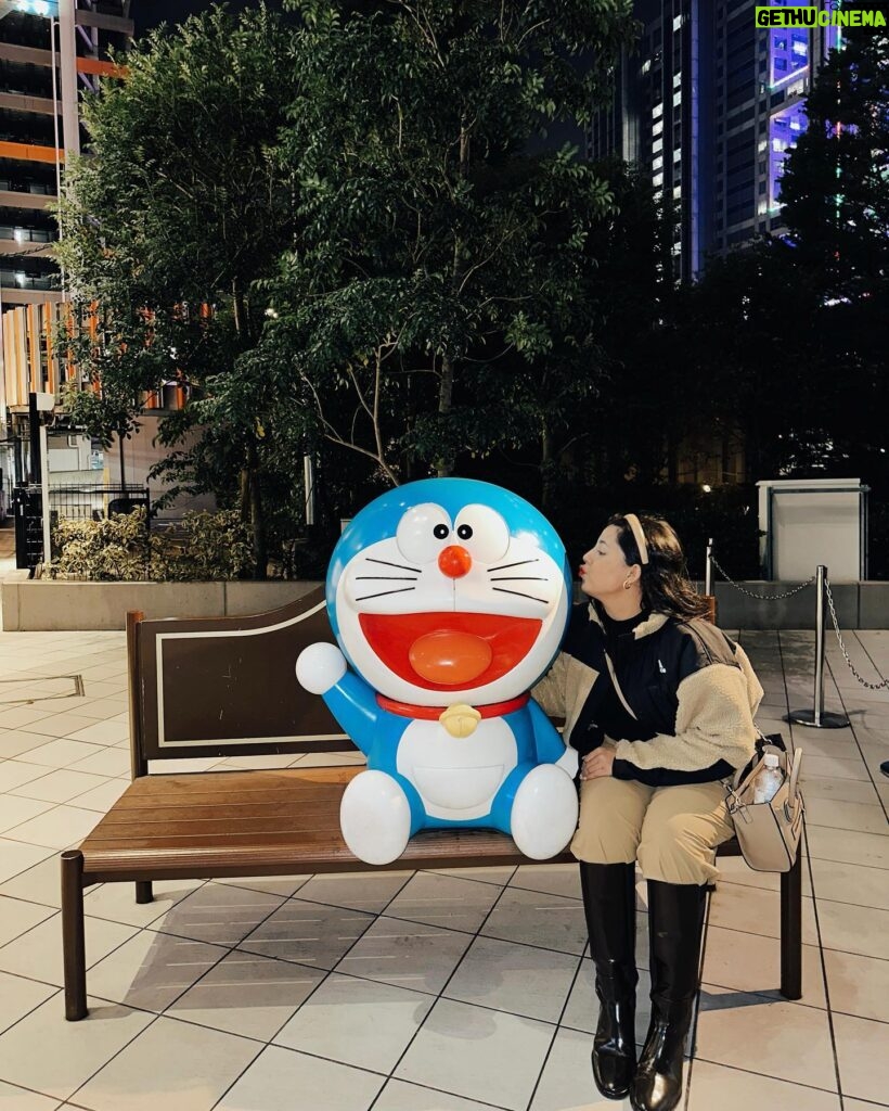 Nessie Judge Instagram - Telling Doraemon aku ingin begini aku ingin begitu ingin ini ingin itu banyak sekali ♡