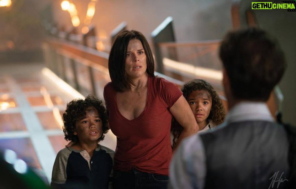 Neve Campbell Instagram - I’m so grateful for a beautiful Mother’s Day today. Taking care of my kids is the most important thing in the world to me, both on screen and off. #Mamabear #SkyscraperMovie