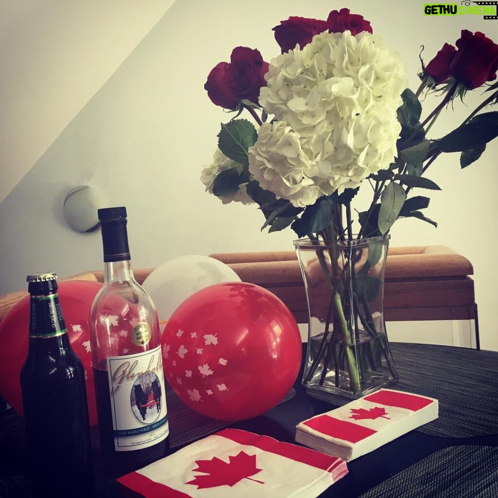 Neve Campbell Instagram - Happy Birthday Canada!!!!! 150 years! Wow so old and yet so young for a country. Celebrating with family today! My uncles maple syrup will be added to the barbecue sauce of course! Sorry the beer in the pic isn't Canadian!!! Blasphemy! I get to celebrate two of my citizenships in one week. I'm a lucky lucky gal. Enjoy the day Canada! And respect to our First Nations please! 🇨🇦#happybirthdaycanada #firstnations