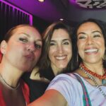 Niña Pastori Instagram – Aquí estamos las 3 ! Disfrutando de Miami 😁🍀 y compartiendo música !💜

@sole_pastorutti y @liladowns 😘
Que viva la raíz !!!🥂