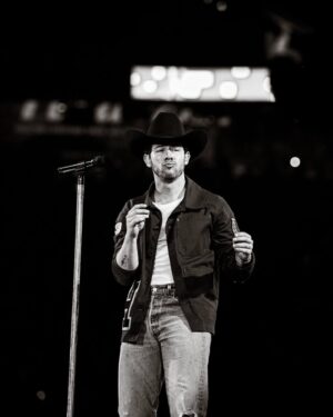 Nick Jonas Instagram - Last night was a movie. Thank you to the record setting nearly 76,000 @rodeohouston crowd that gave us the memory of a lifetime. We love you Texas. YEEHAW 🤠 @jonasbrothers