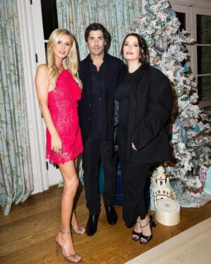 Nicky Hilton Instagram - Holidays at the Hiltons 🎄