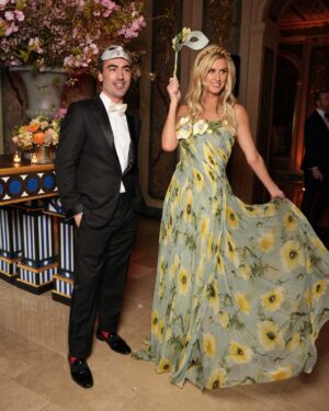 Nicky Hilton Instagram - Italian garden party core 🌸🌿🌺🌿✨
