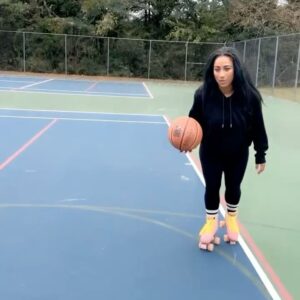 Nicole Alexander Instagram - 🖤🏀🥰