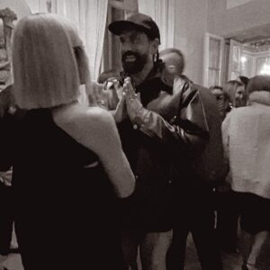 Nicole Ari Parker Instagram - What a joy it was to see my peeps @serenawilliams @lisarinna , break bread and meet & tell @bengorham in person, creator of @officialbyredo how much his love for what he does shows in everything he does. 👊🏽 

Congrats @ameliagray on the new campaign !

Sending love to @Cher & @AEforPresident sooo nice to see you both. #honored❤️❤️❤️❤️

Missed you @alisonzim & @thanks.rob !

📸 @artofv ✨