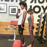 Nicole Ari Parker Instagram - That part. #Progress 🌟 This kid got his Mom away from the roasted potatoes #Bratkartoffeln 🥔 and #Schnitzel for a hour a day & got her back on track 💪🏽🏋🏽‍♀️❤️ Danke Schatzimaus 😊 @nico.Kodjoe for helping me finally find a tricep. 👊🏽 #thickthursday💦